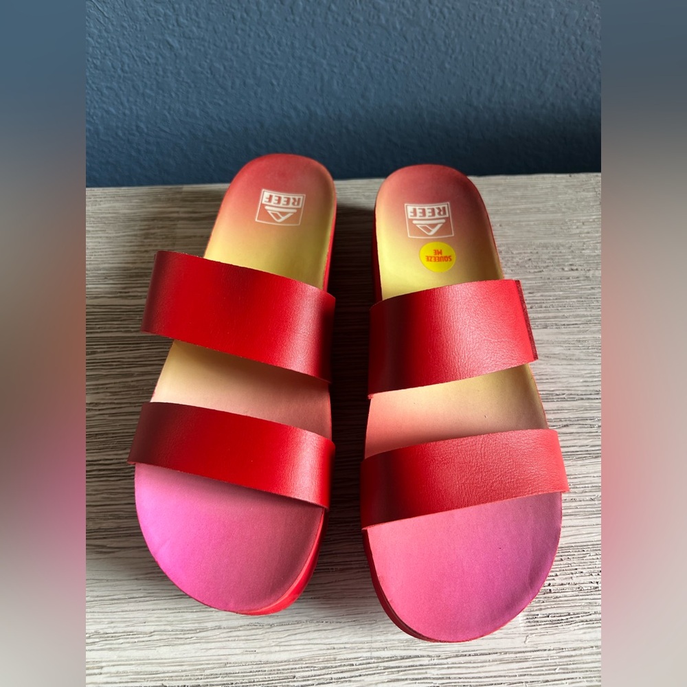 LIKE NEW!!! Reef x Sanctuary Vibrant Red Slide Sandals - Picture 2 of 6